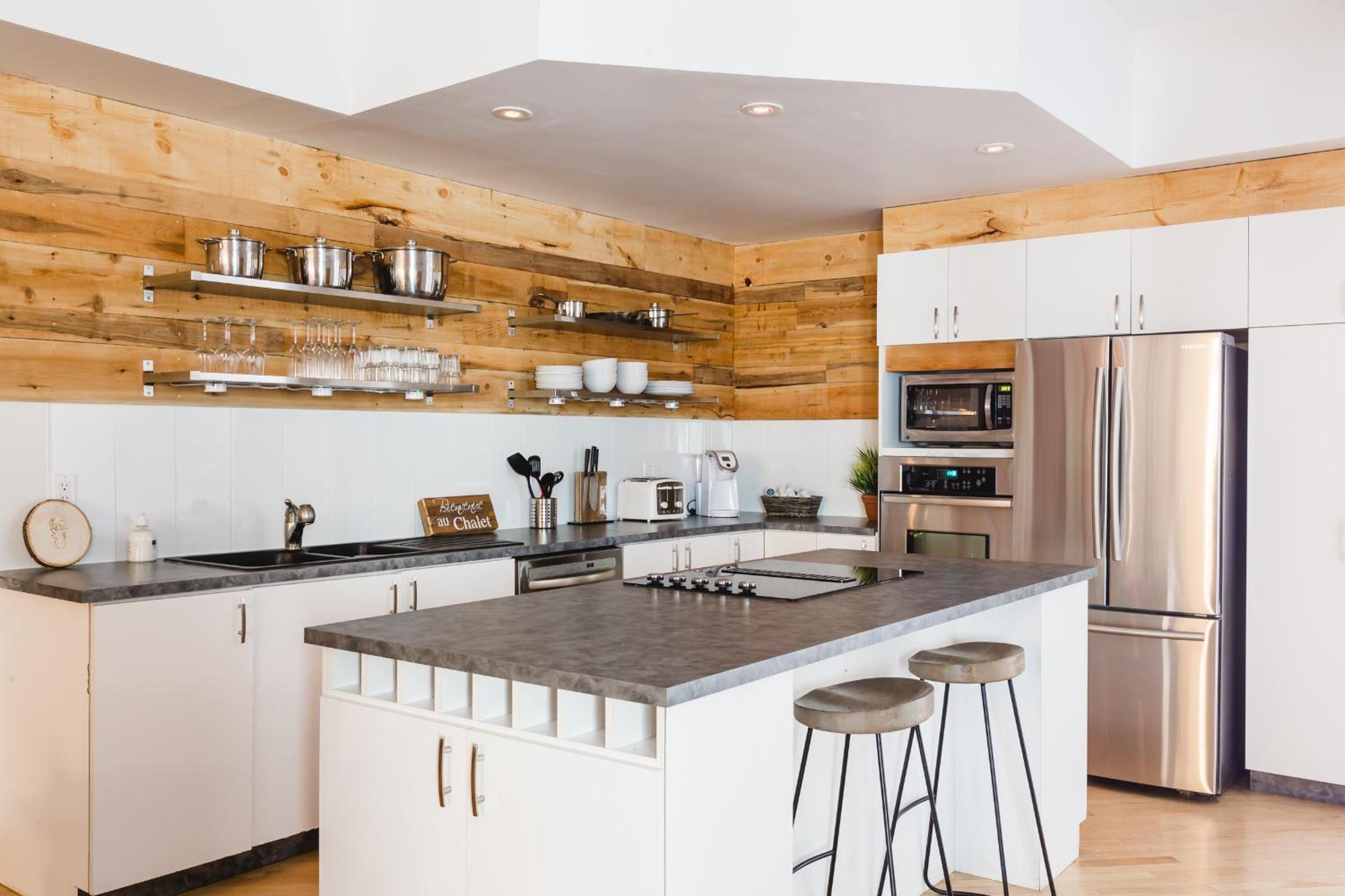 MTLVacationRentals - The City Chalet