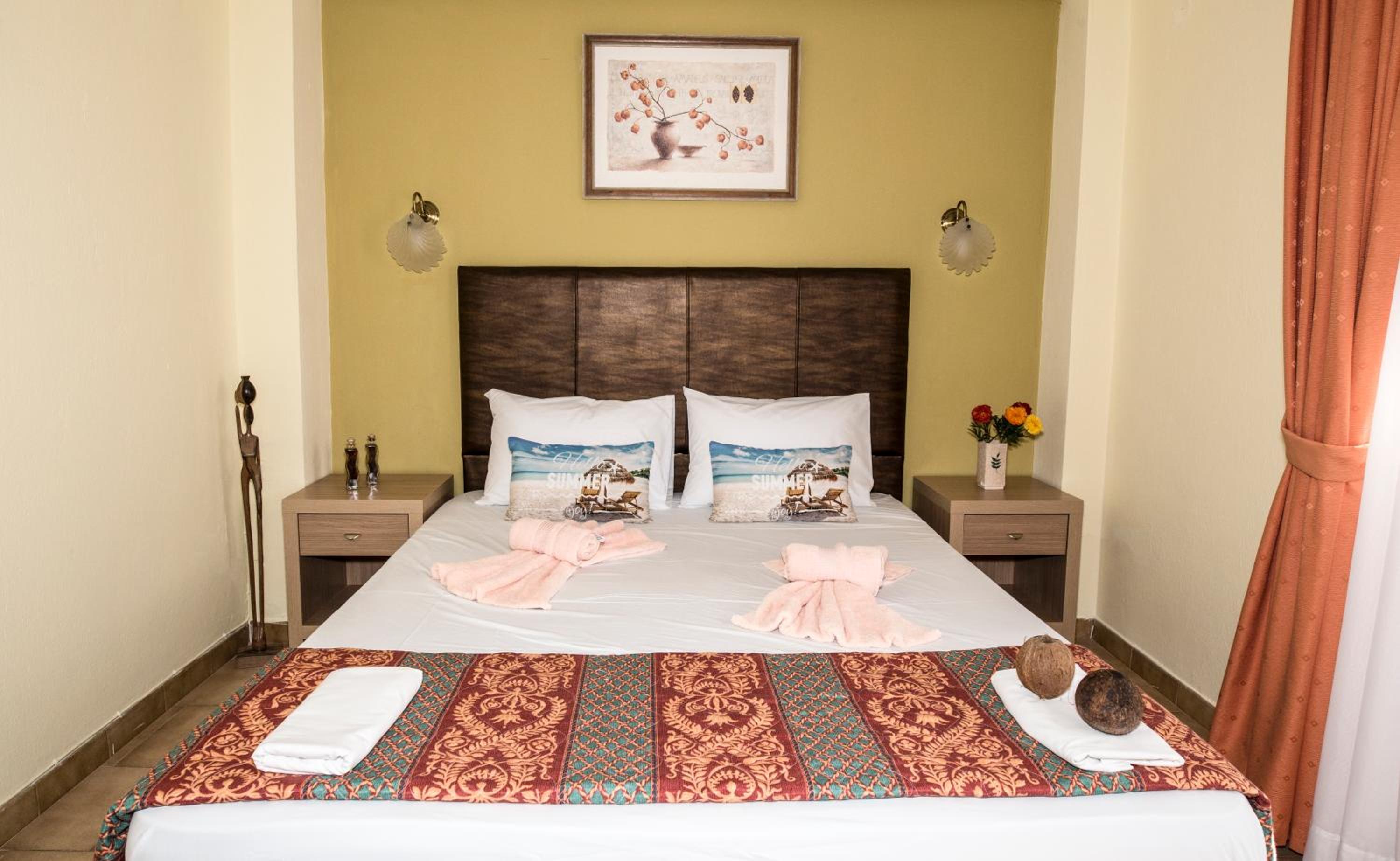 Dionisos Palms Apartments