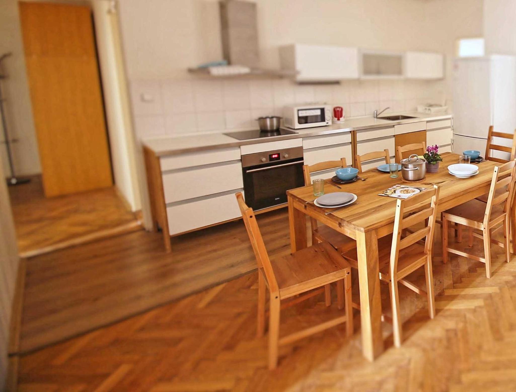 Apartments Stepanska 36