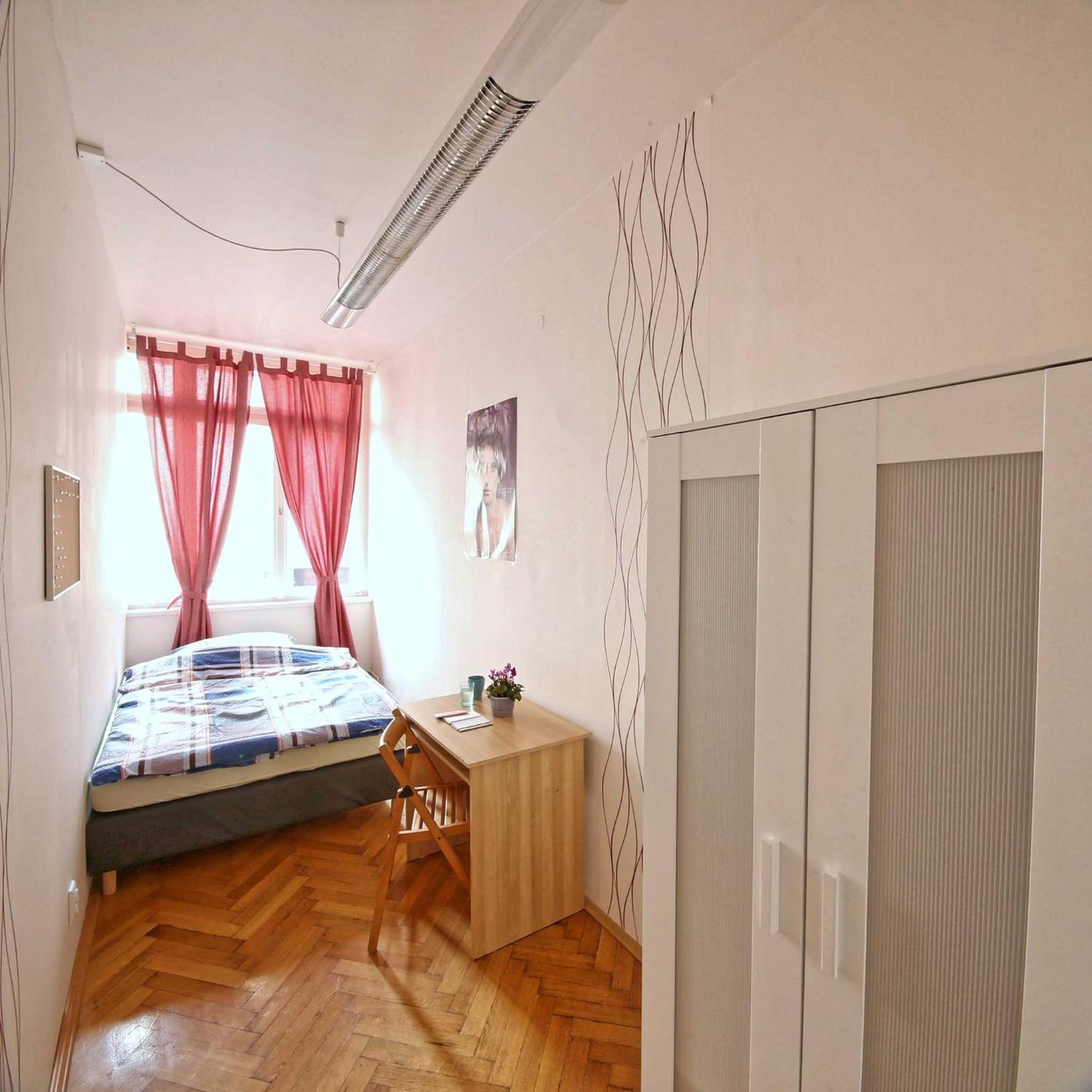 Apartments Stepanska 36