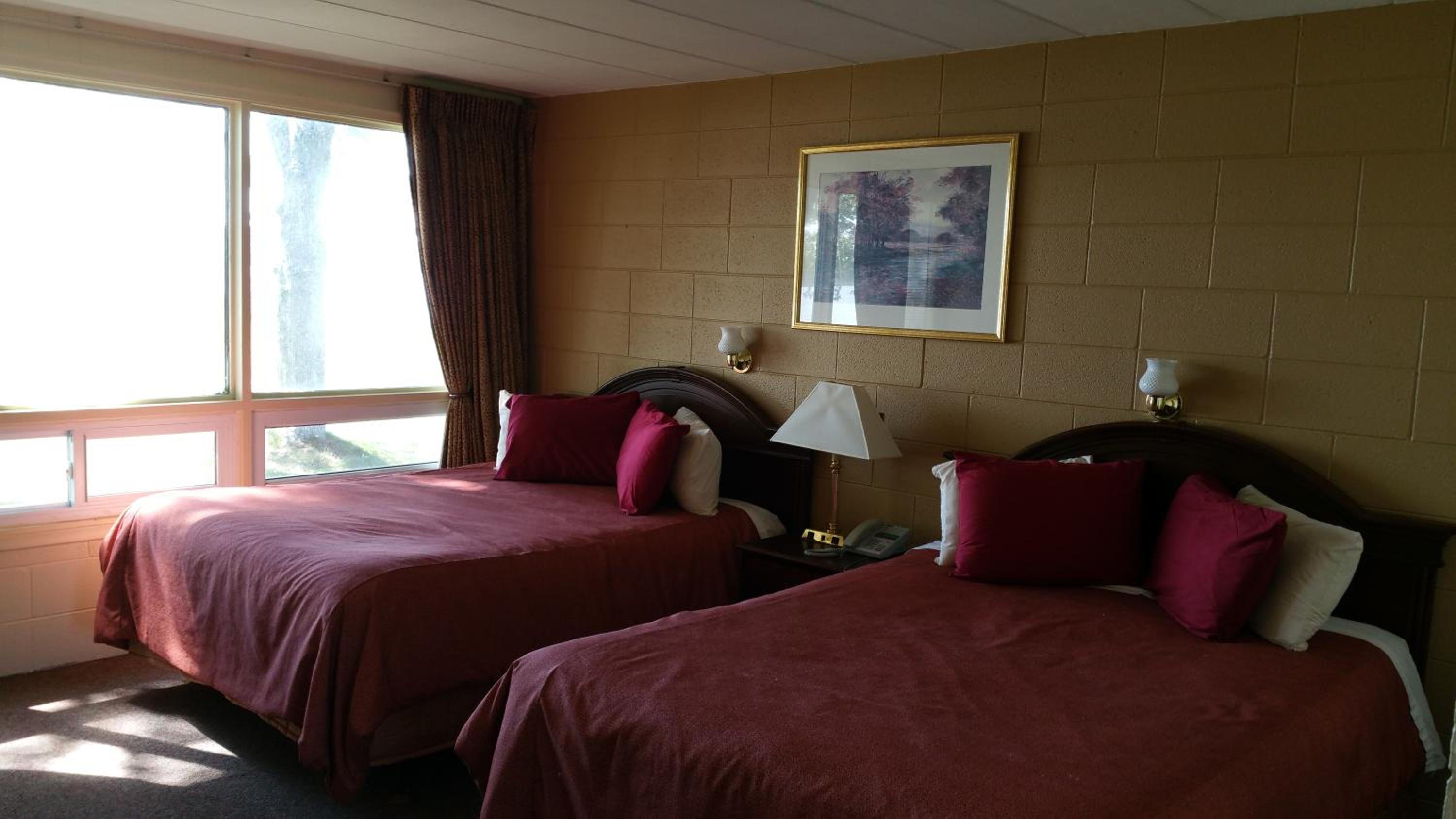 Riverview Motel