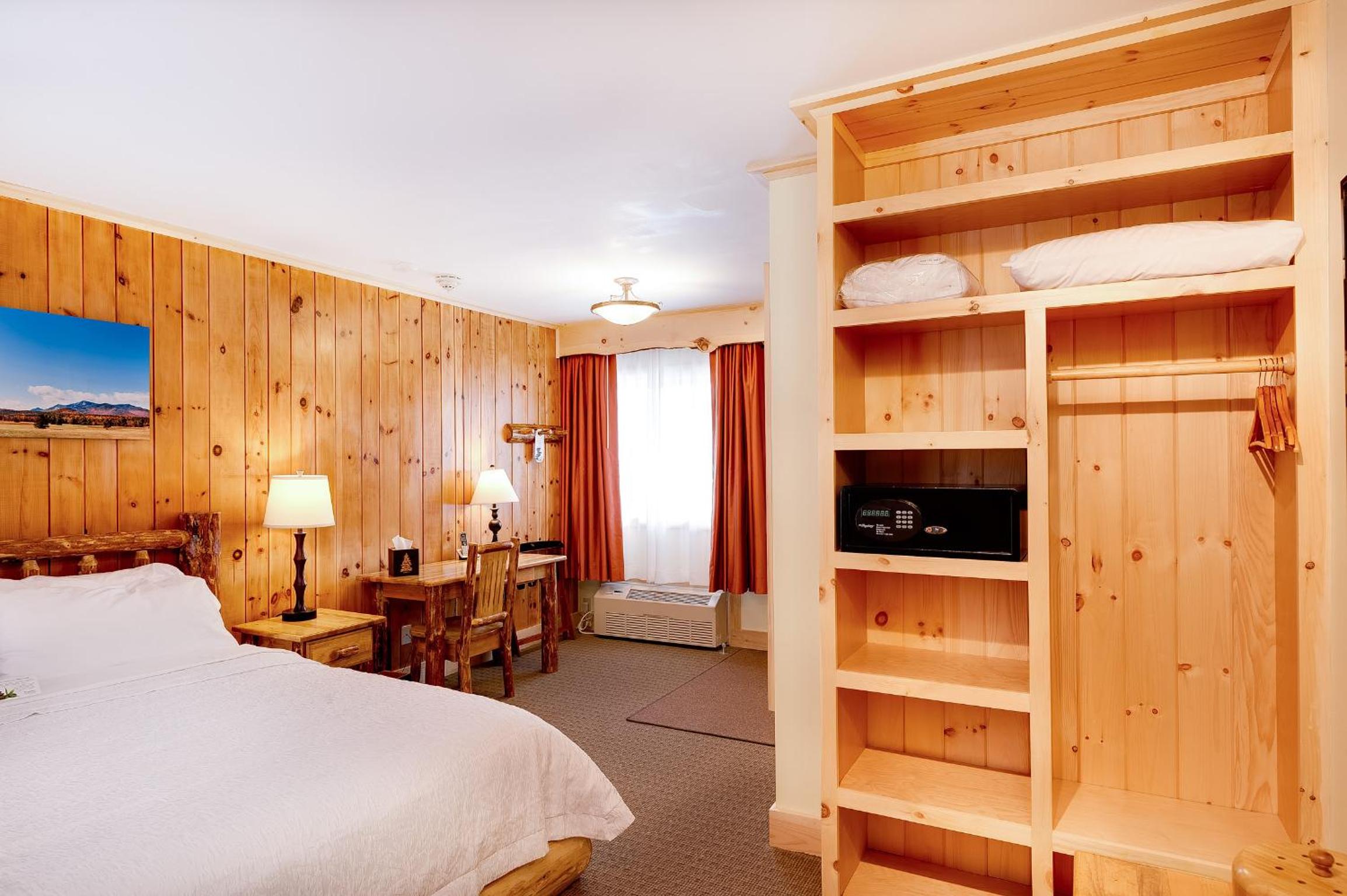 Adirondack Spruce Lodge