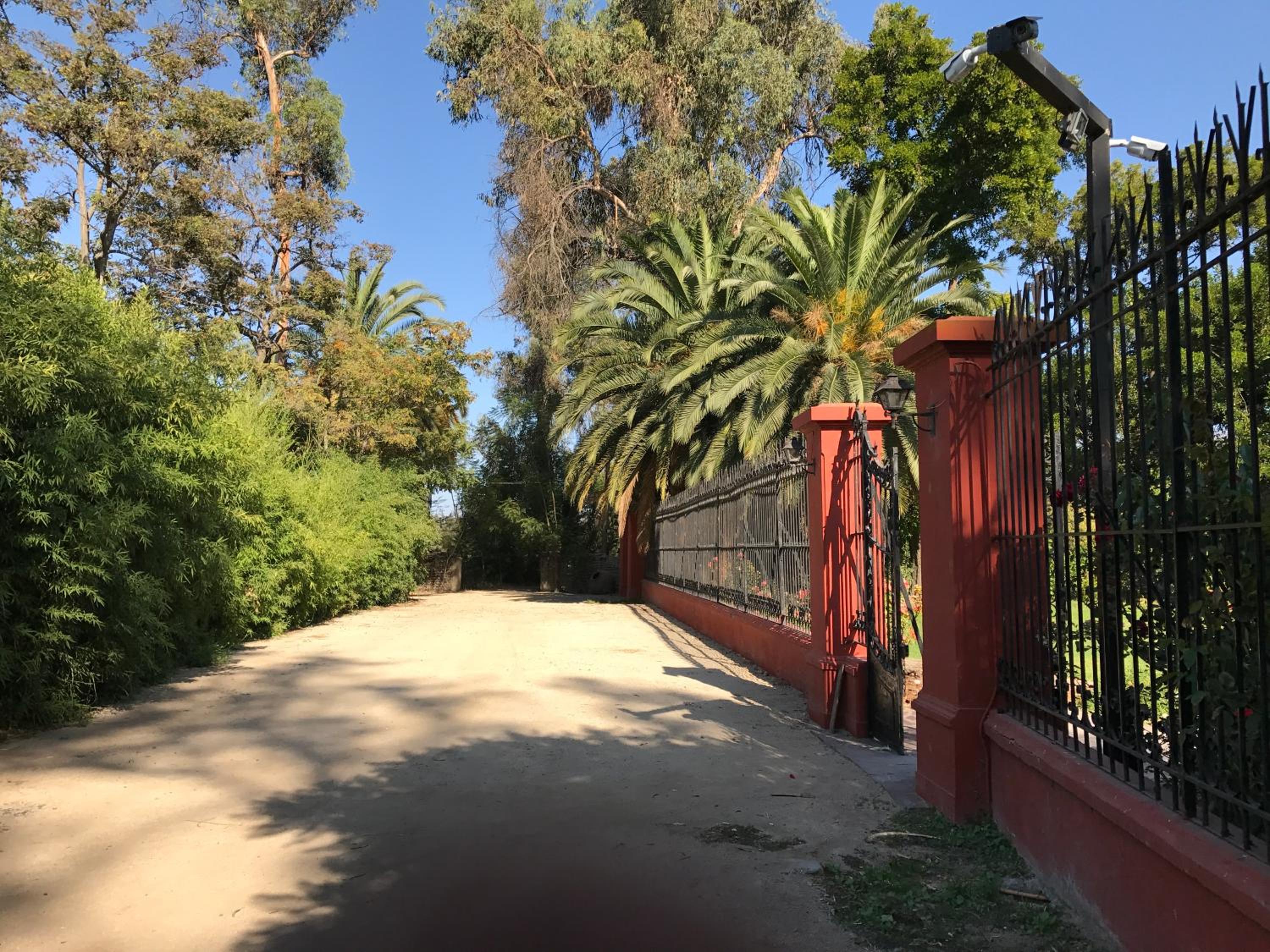 The White House by Casona Lo Aguirre - El Monte RM