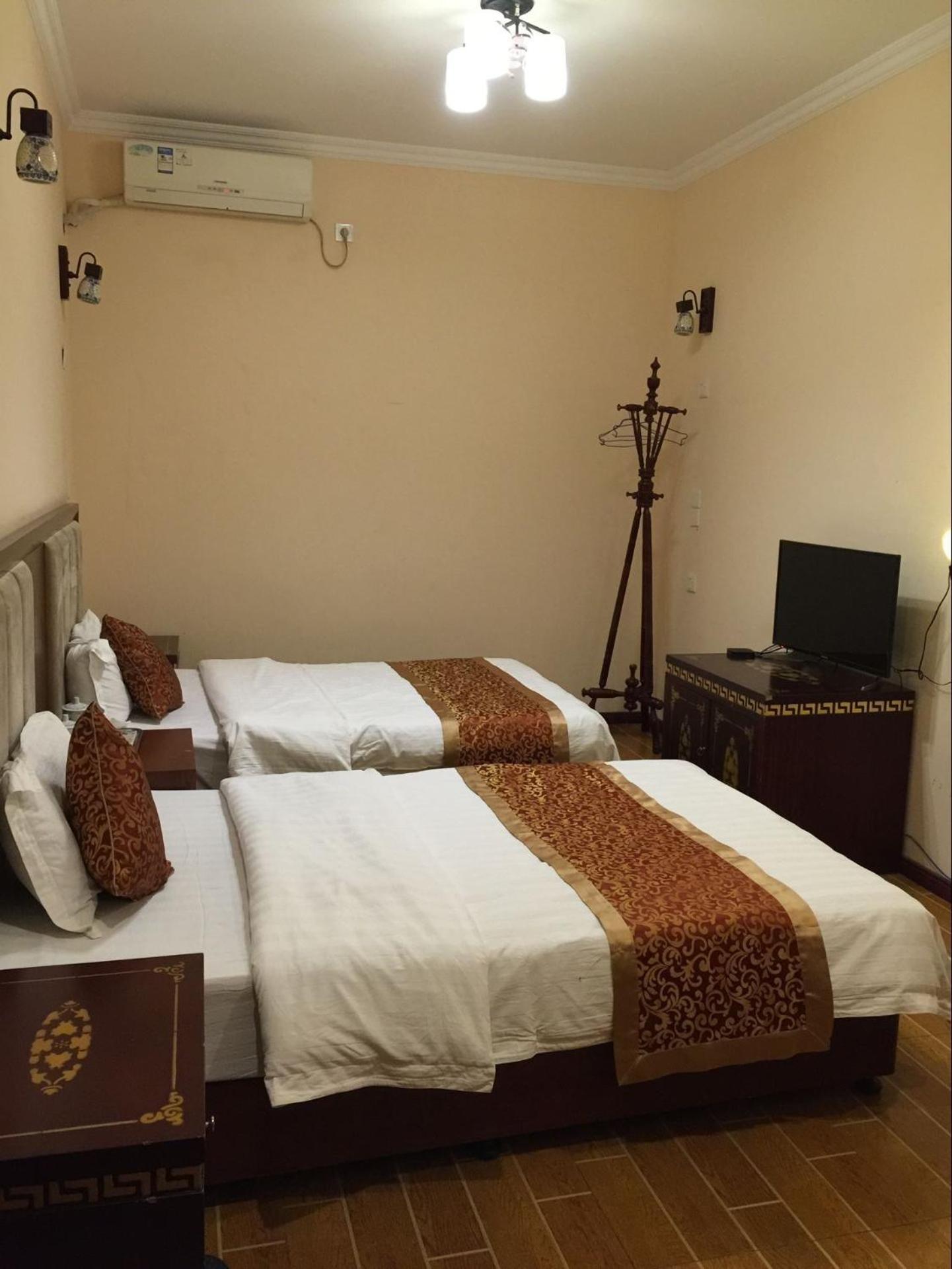 Holly's Hostel