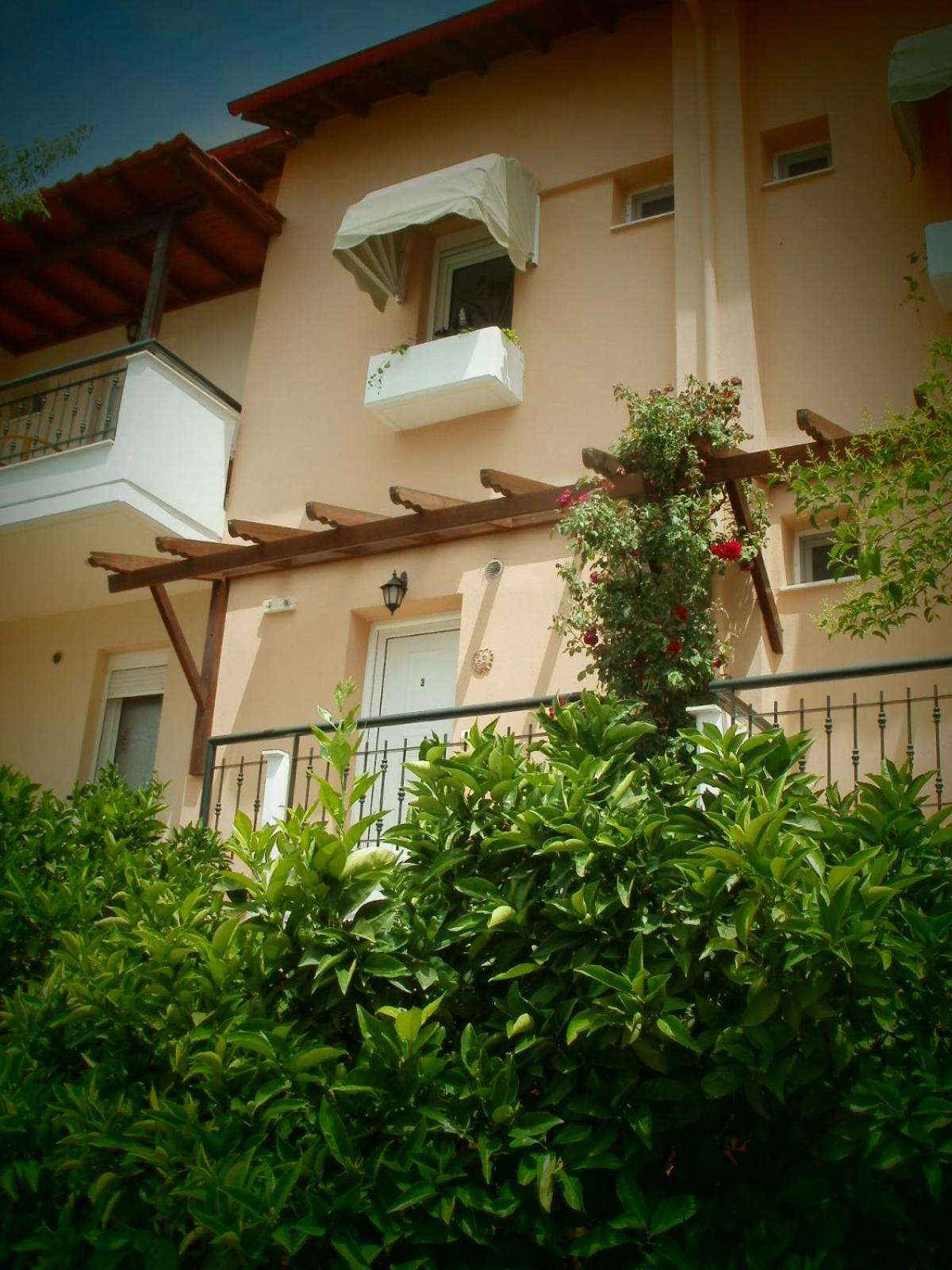 Phyllis Maisonettes