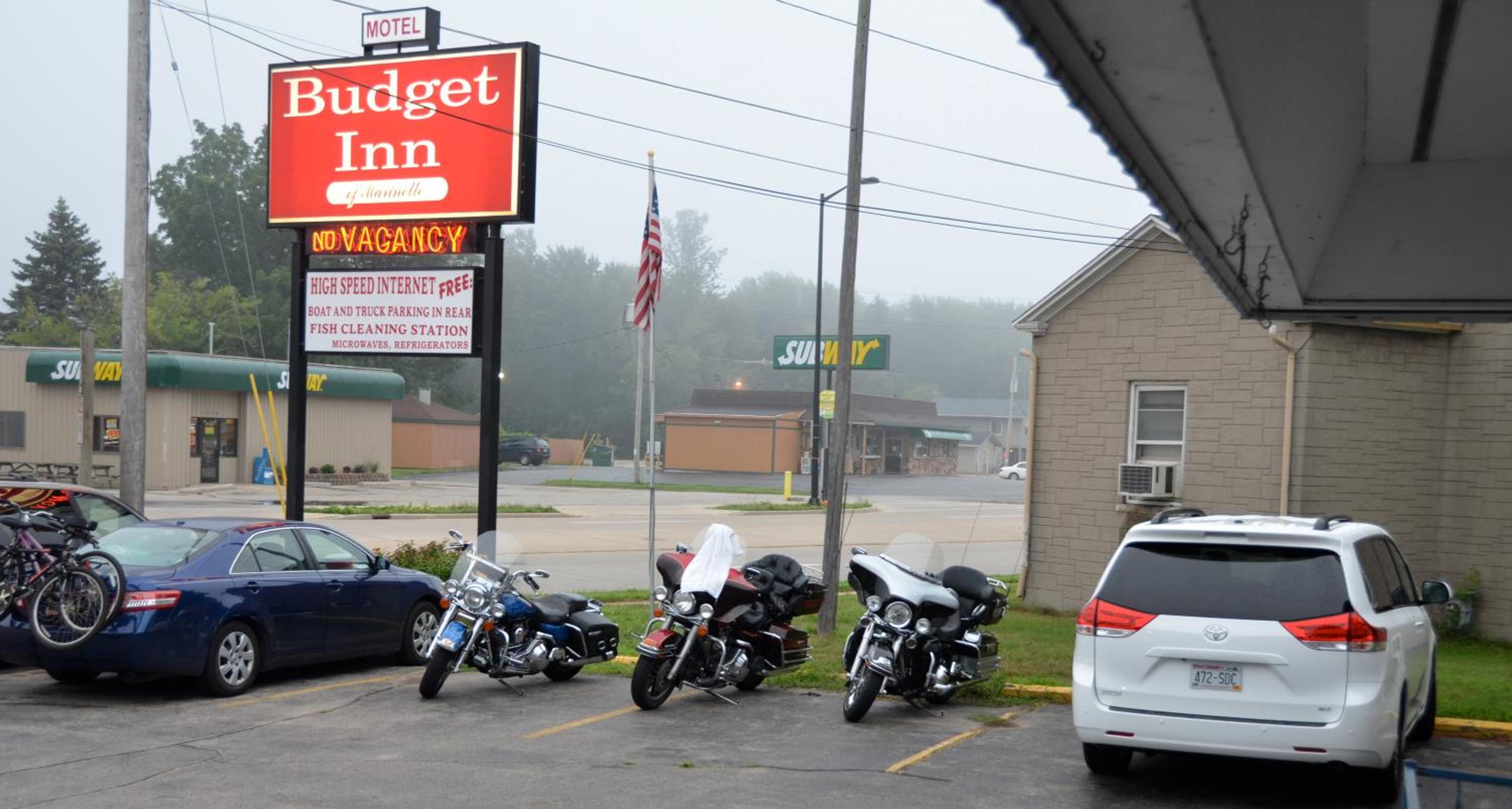 Budget Inn Marinette view 4