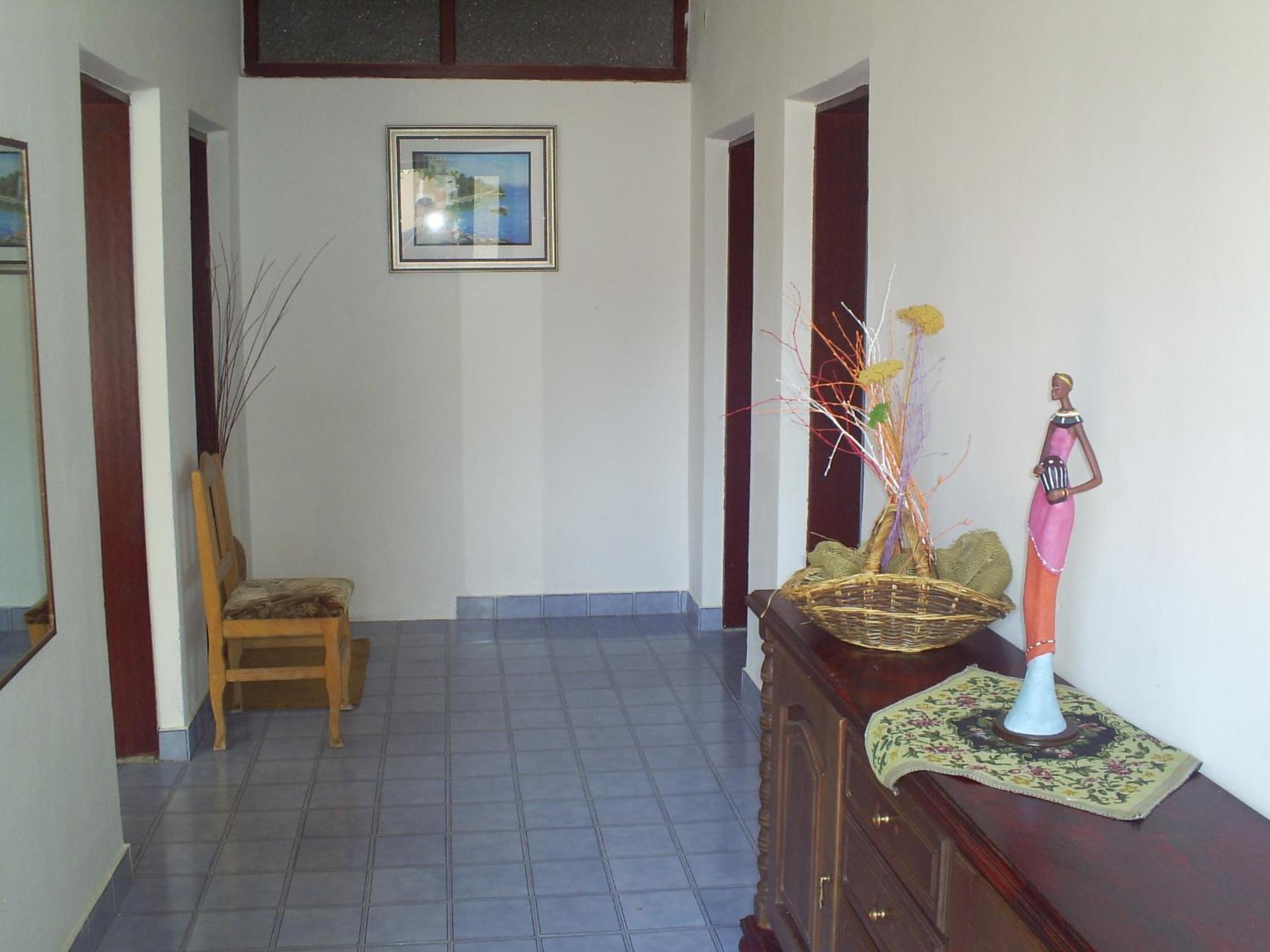 Photo 33