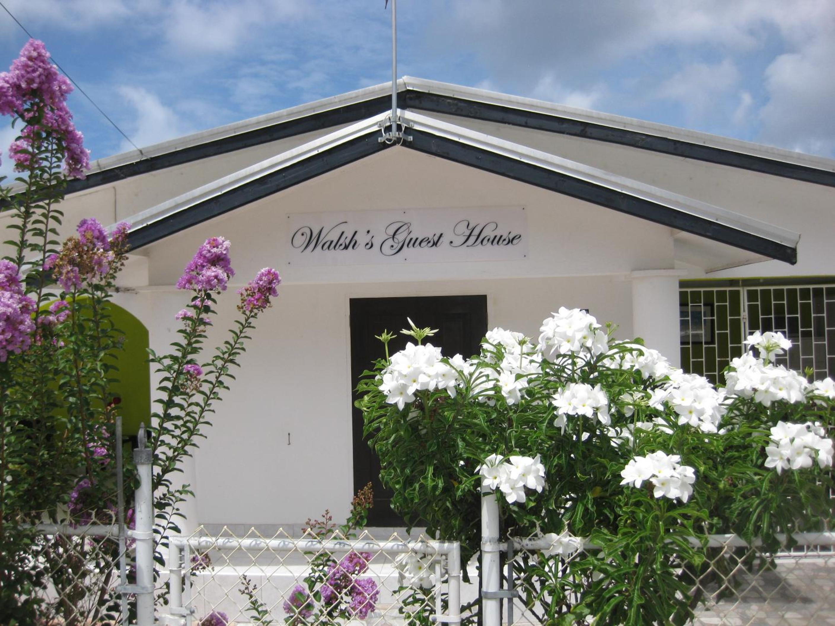 Hotel Walsh's Guesthouse - Image 1