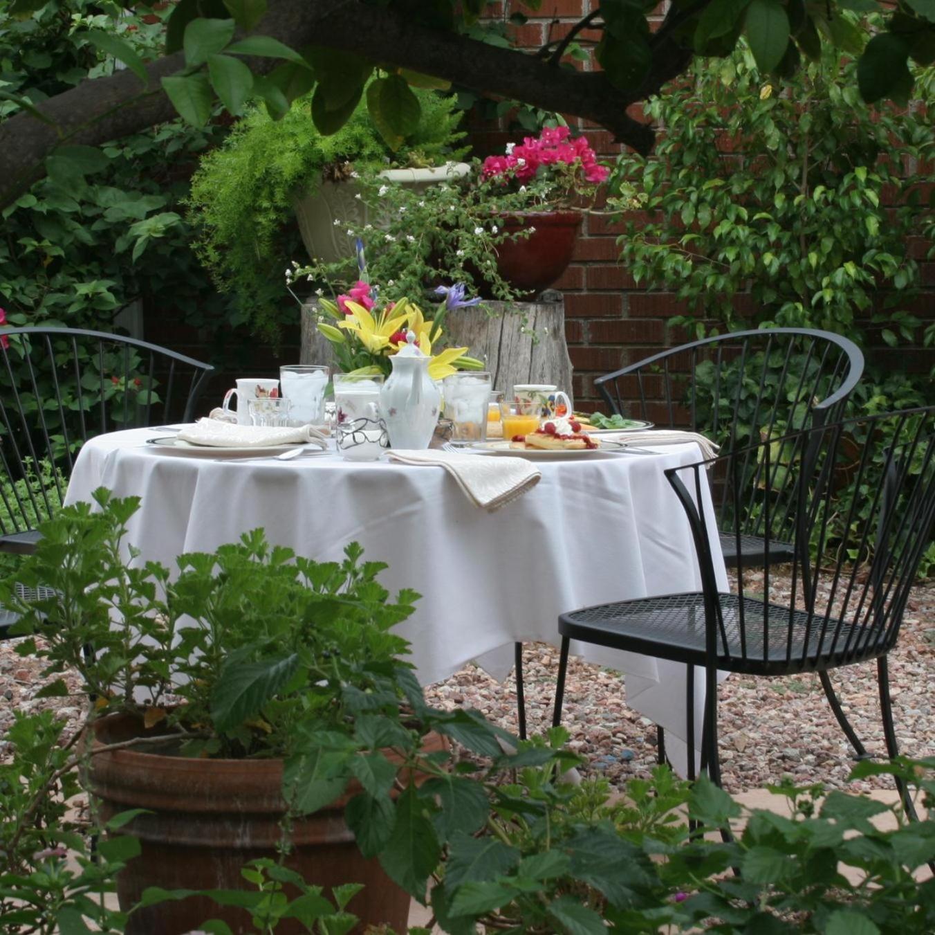 Mon Ami Bed and Breakfast