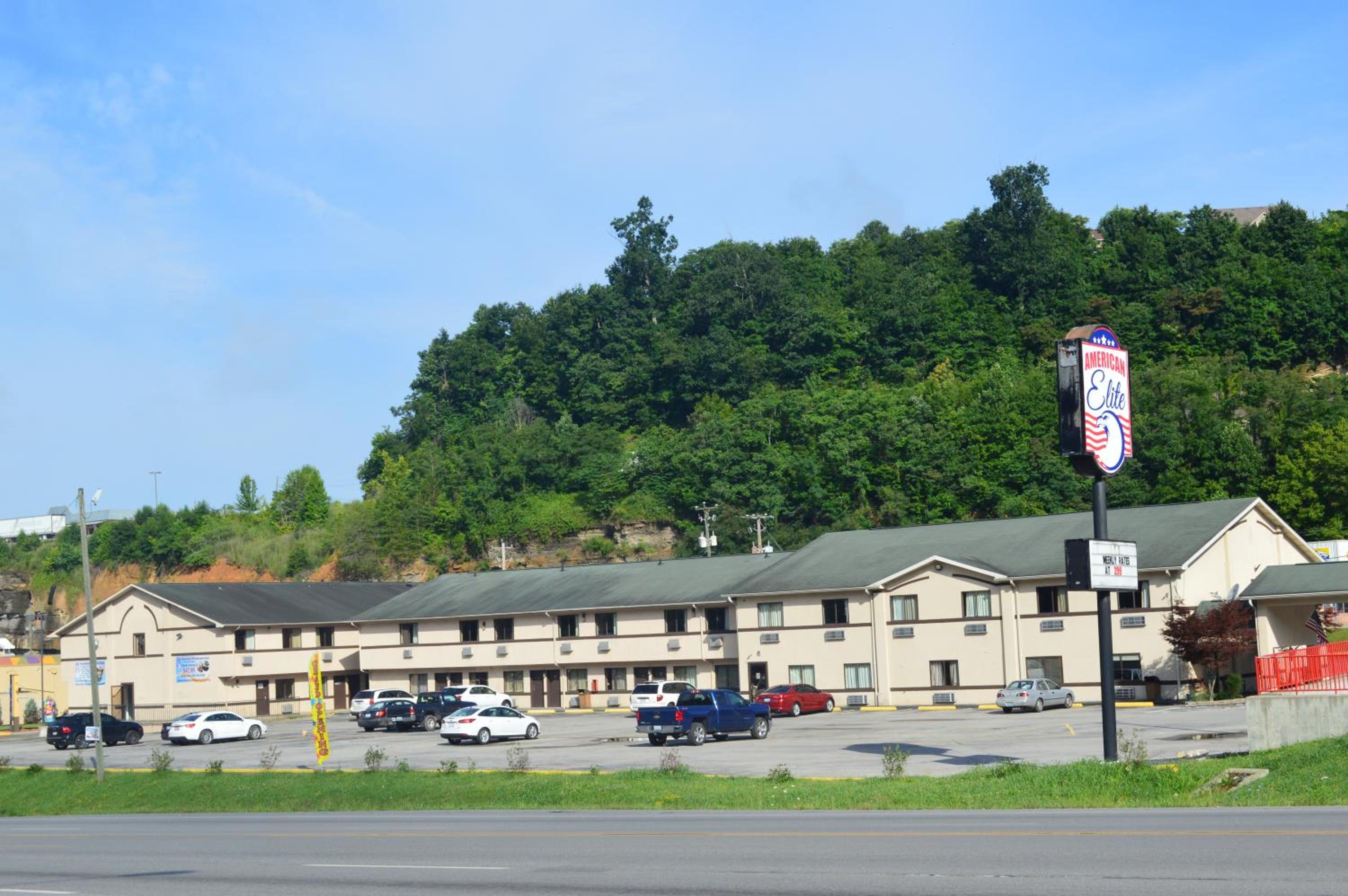 American Elite Inn view 5