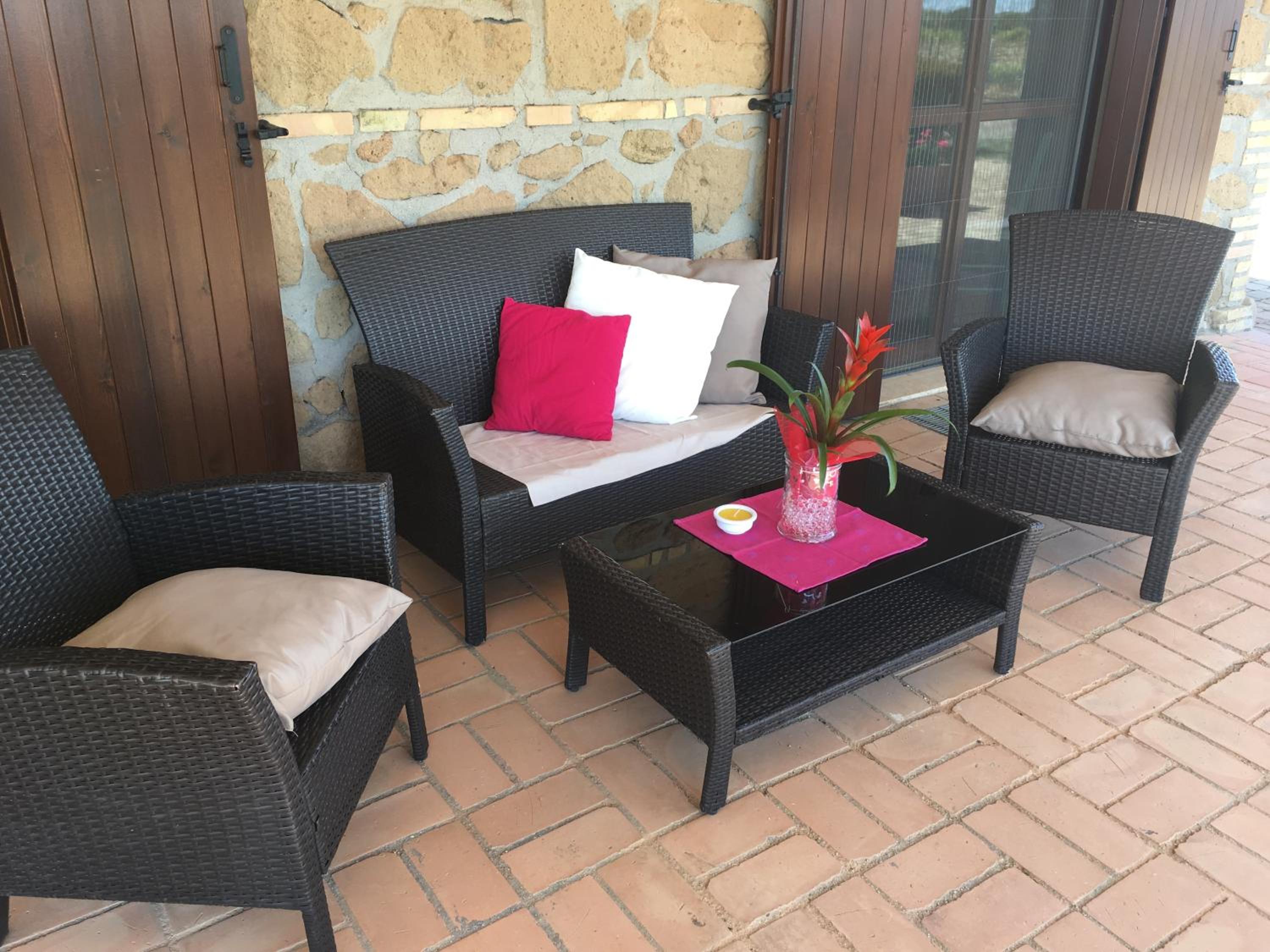 Il Casale degli Ulivi - Agriturismo - TENIMENTI LEONE