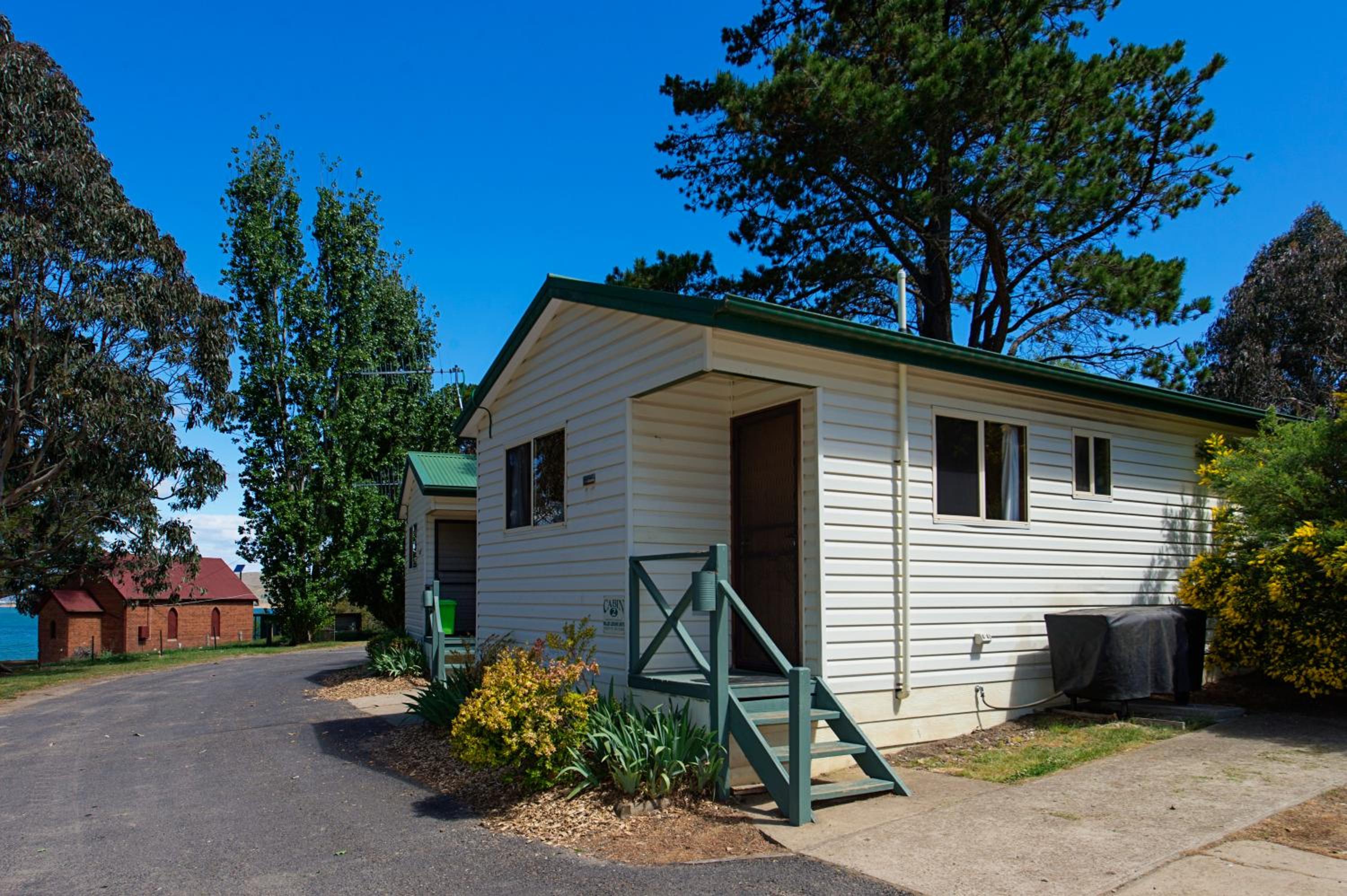 Rainbow Pines Tourist Caravan Park