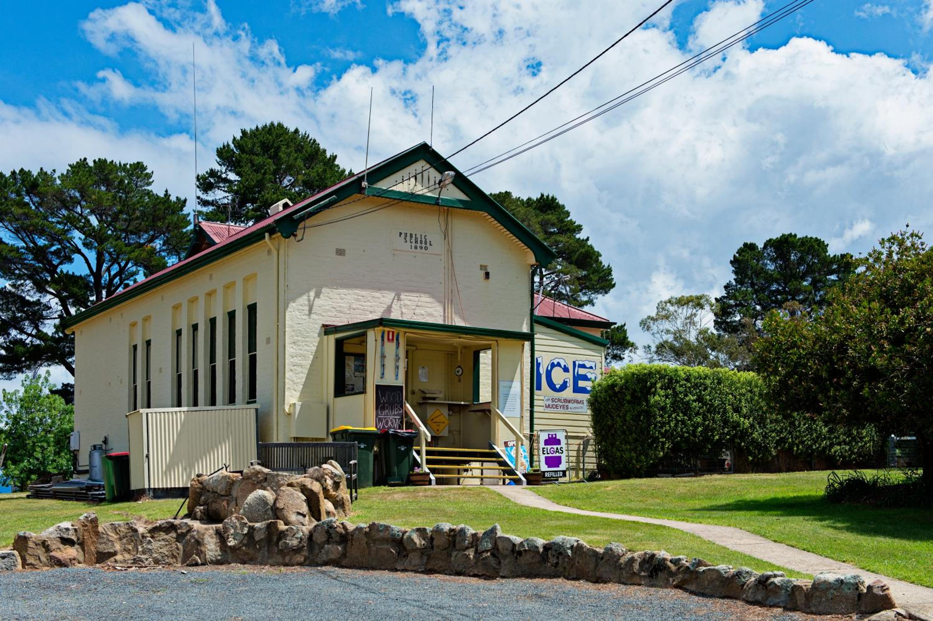 Rainbow Pines Tourist Caravan Park