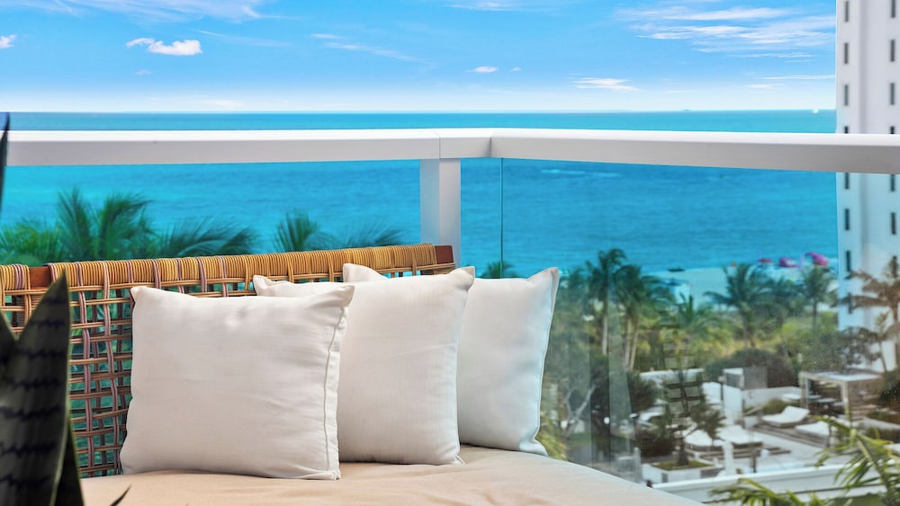 Luxury Vacation Rentals at 1 Hotel & Homes by LRMB