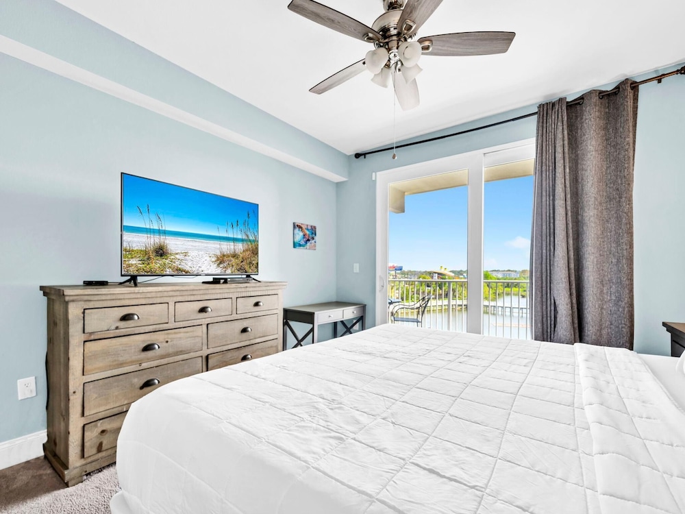 Laketown Wharf 331