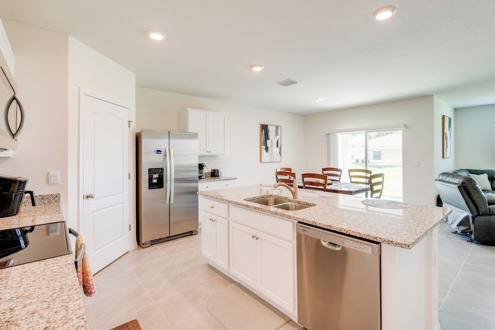 Gated Community < 30 Mi to Disney: Poinciana Home!