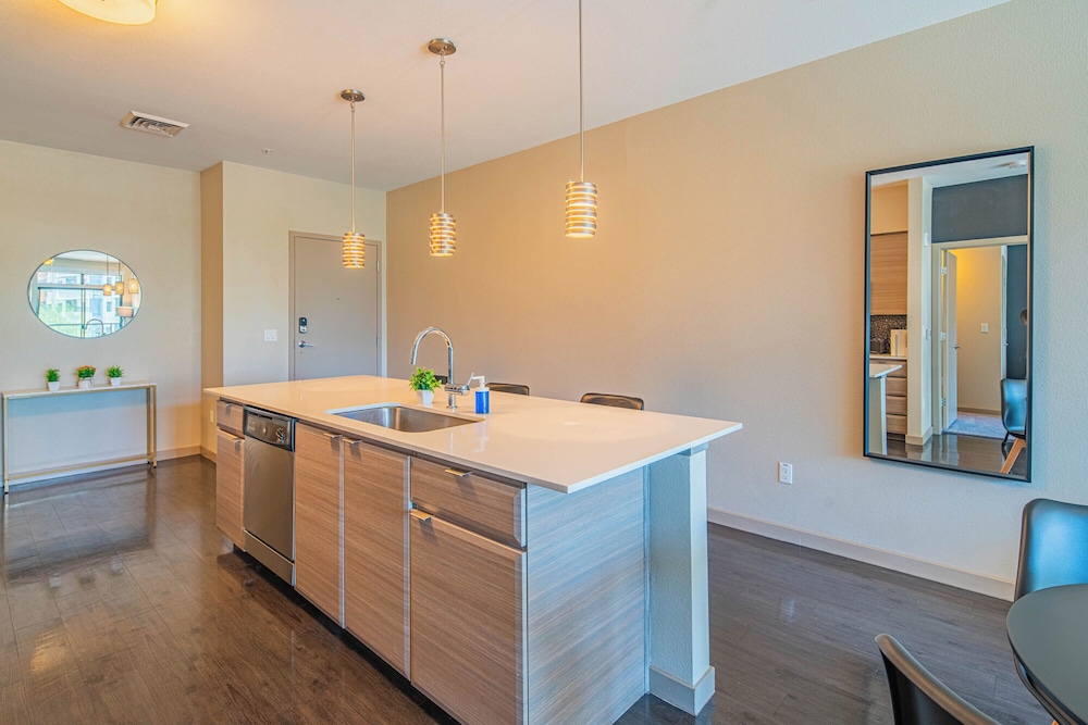 ROVE LIVING/KL - Iluminate