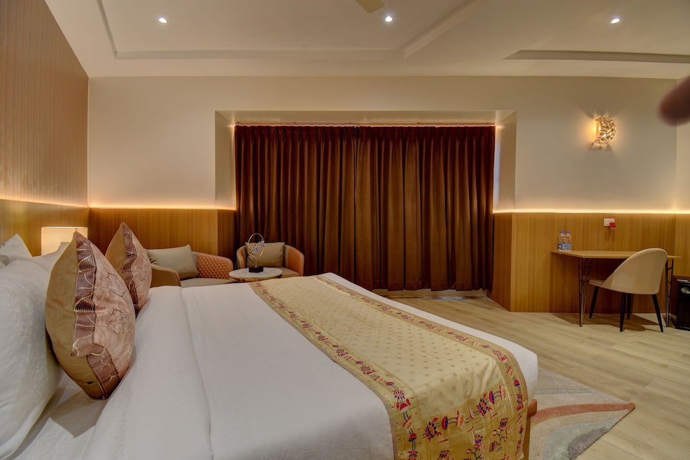 Hotel Warma Palace