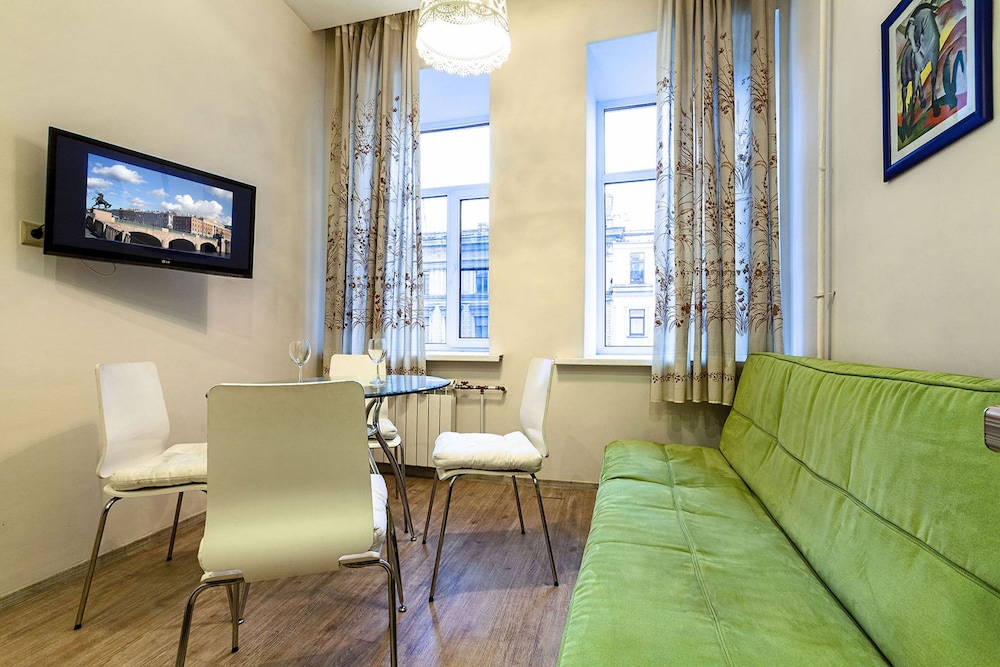 Friends apartment on Marata