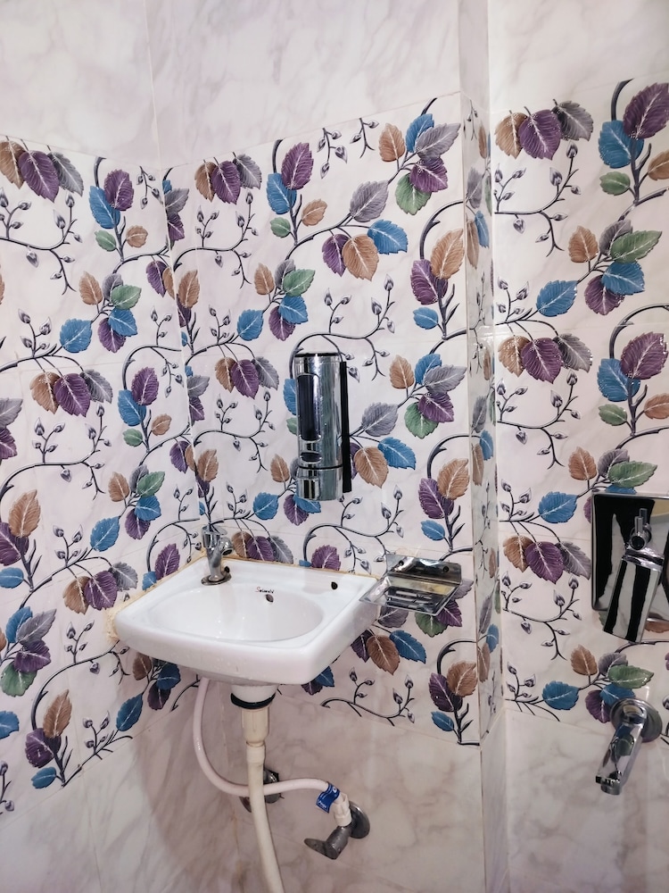GM P. GUEST HOUSE
