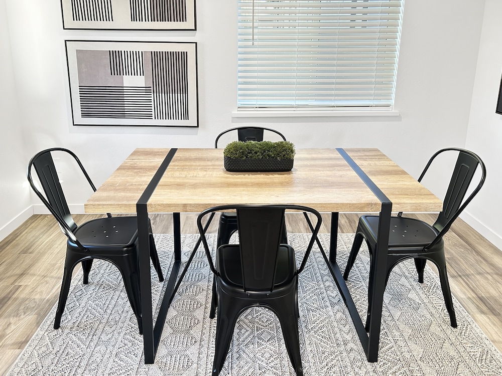 The Maverick Haus 3 Bedroom Townhouse