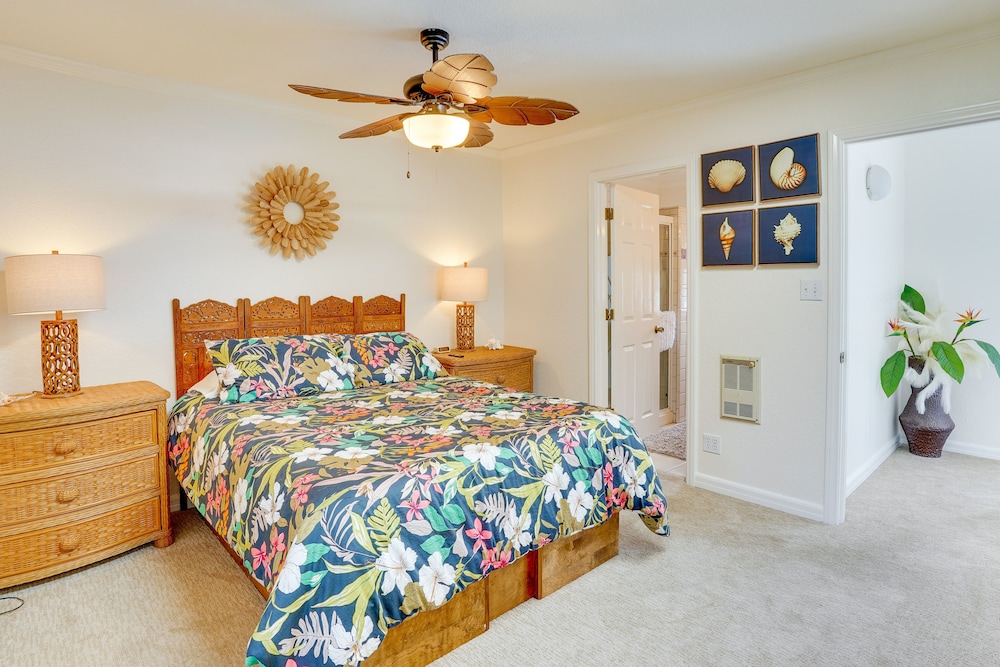 Dreamy Catalina Island Home, Walk to Beach & Ferry view 3