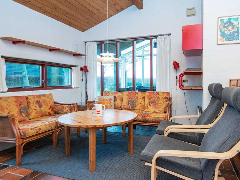 Peaceful Holiday Home in Børkop near Sea view 2