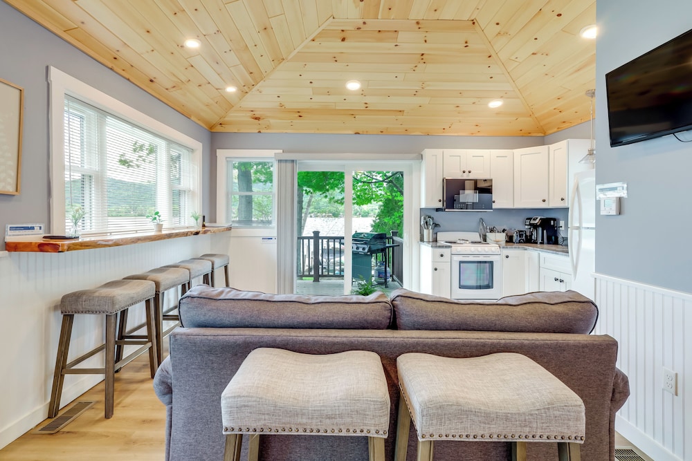 1 Mi to Village: Waterfront Oasis in Lake George!