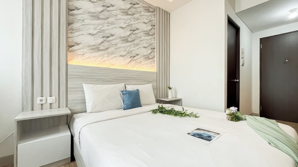 Modern Studio At Transpark Cibubur Apartment