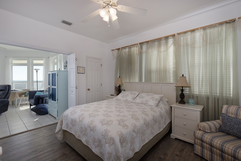 Simple Pleasures - Nothing Between You And The Water But Sugar White Sand! 3 Bedroom Home by RedAwning view 5