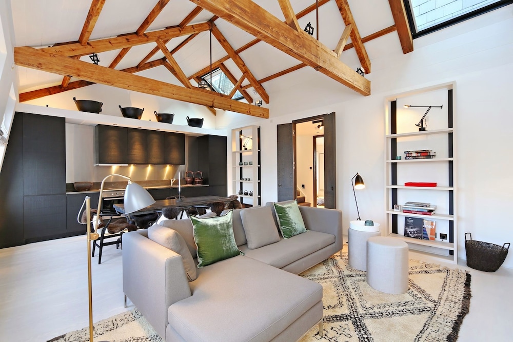 Super Premium - Cadogan Square 3 Bedroom Apartment