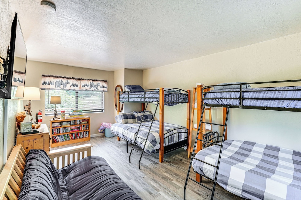 Long Barn Cabin w/ 2 Decks Near Skiing! view 3