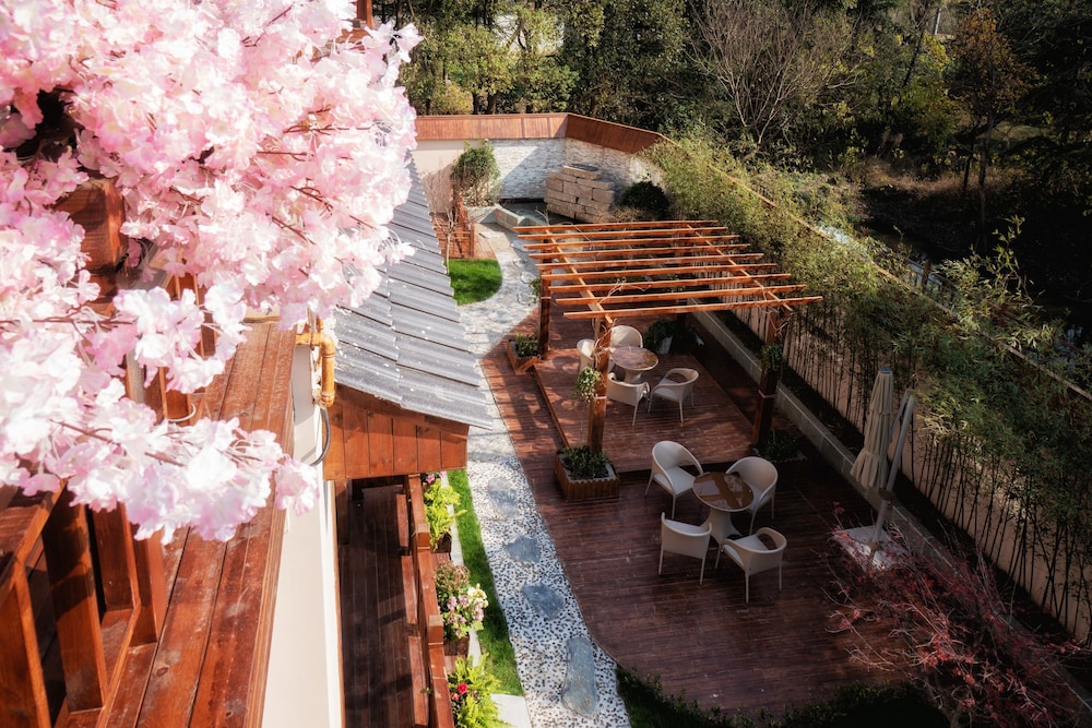 Yuanli Wafu Guesthouse