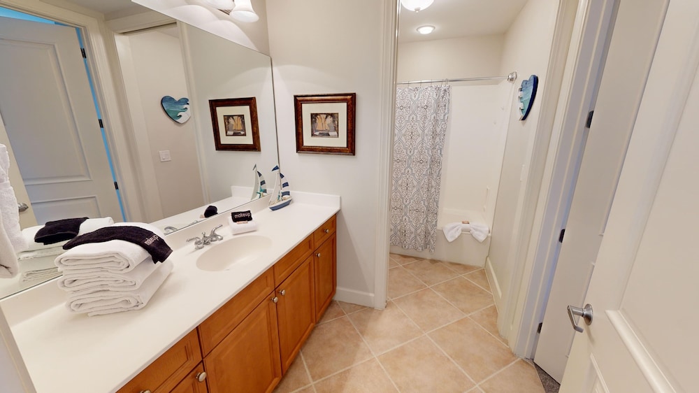 Harbor Landing 802b 2 Bedroom Condo