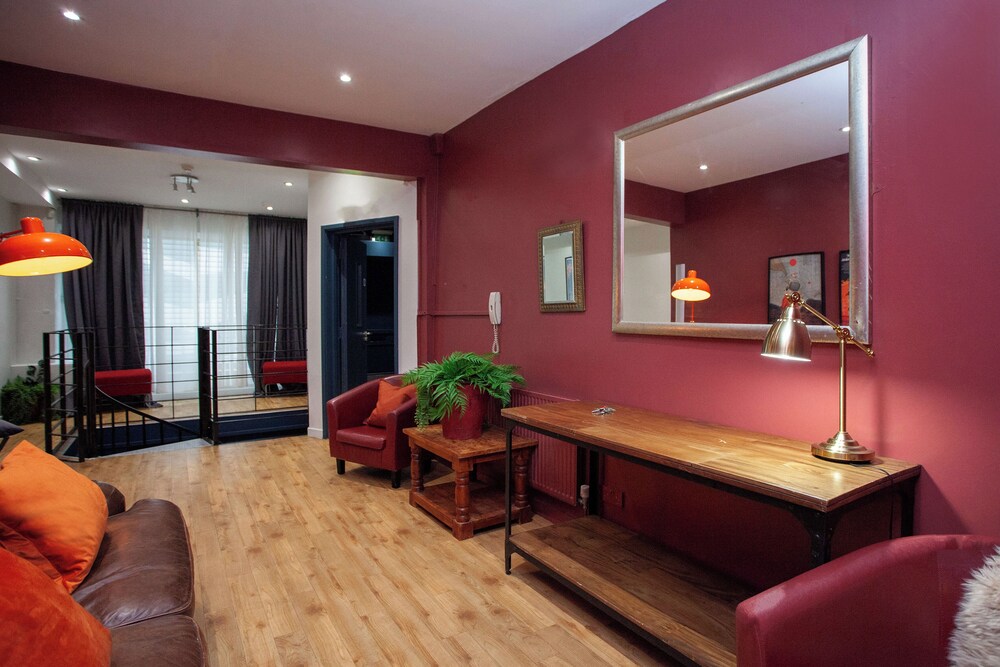 higgihaus 107 Sleeps 4 Monday - Friday