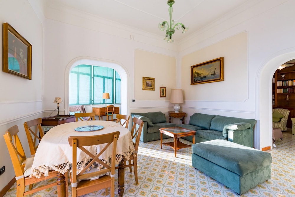 Villa Paola - Hidden Panoramic Garden and Terraces
