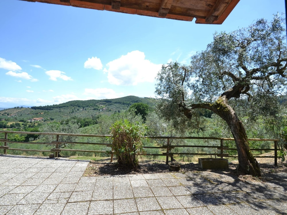Tuscan Heaven; Vinci and Pistoia