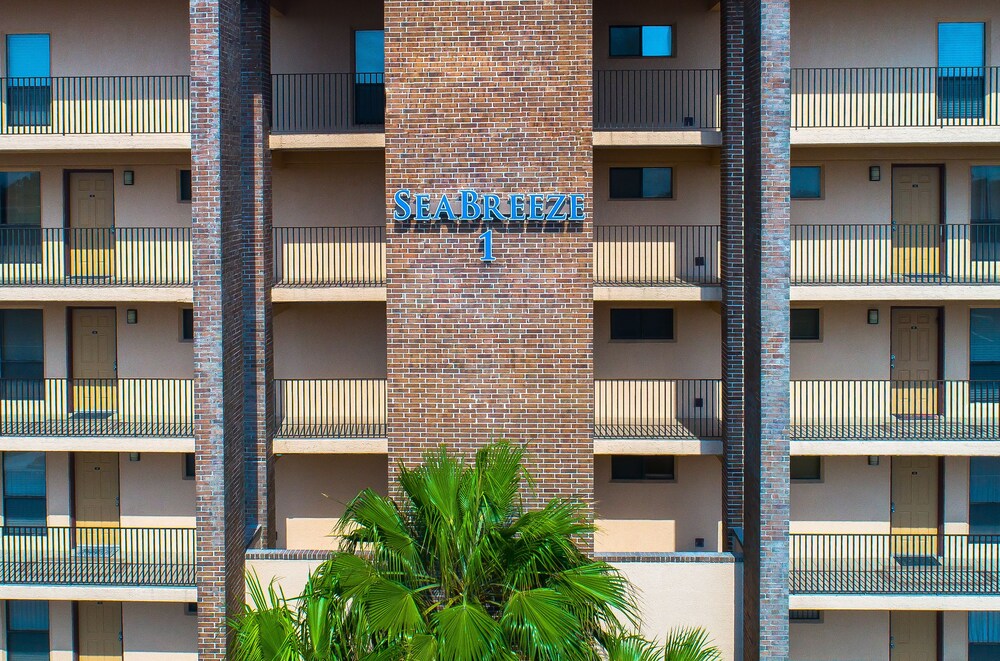 Seabreeze 1 Condominiums