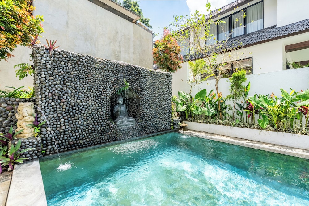 Sacred Jungle by EVDEkimi Ubud – Modern Villas and Apartments with Kitchens, Pools, & Personalized Concierge Service