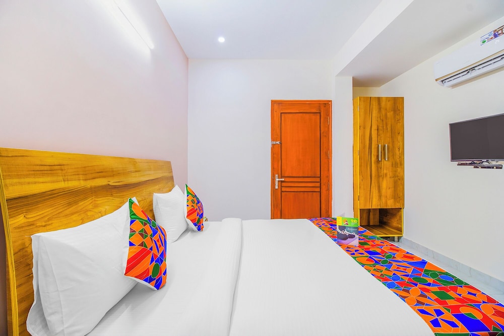 Fabhotel Gazelle Studios