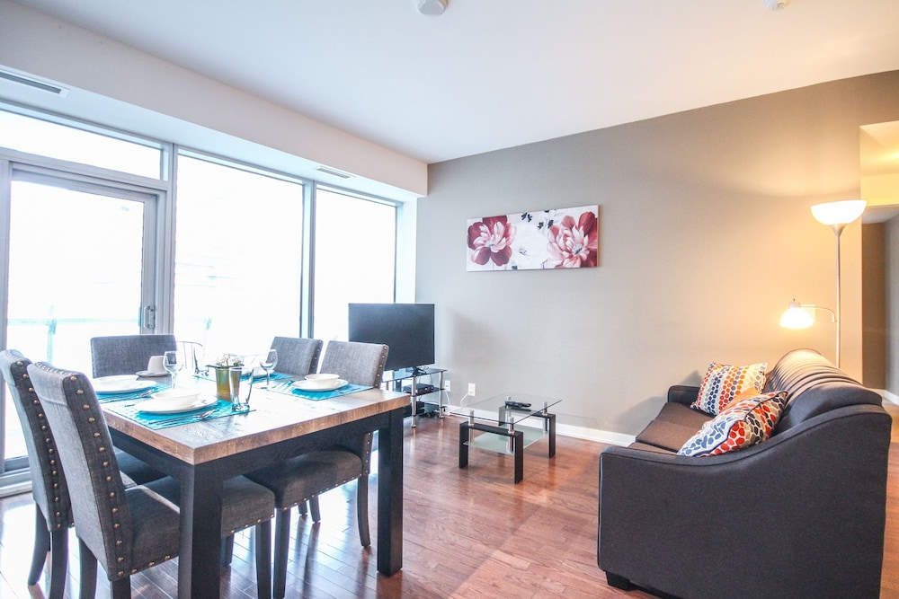 Sarkar Suites - Entertainment District