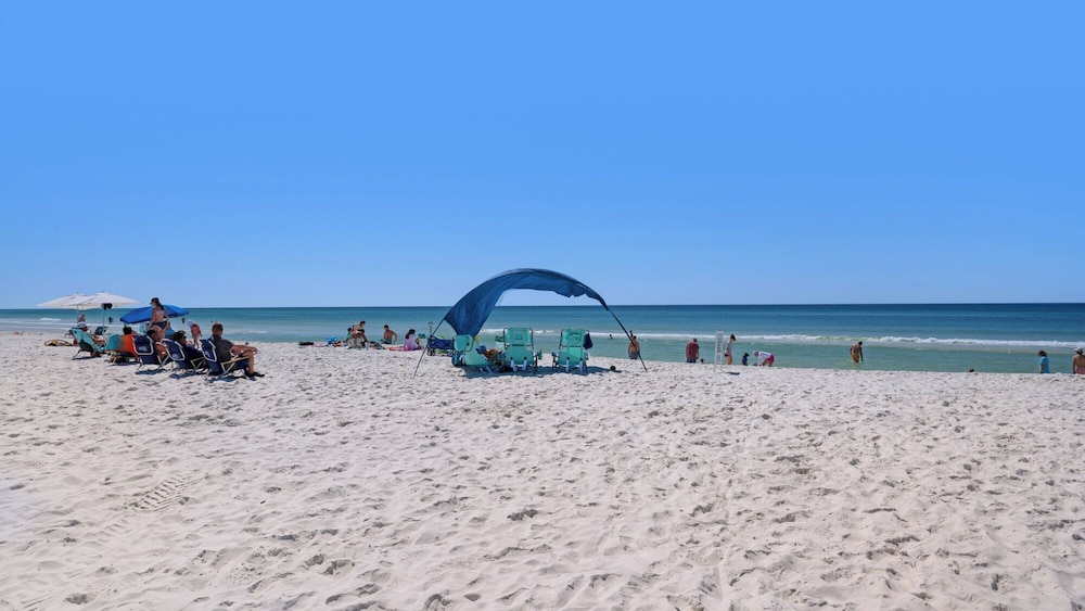 5BR Sleeps 14 in Seagrove Beach, Golf Cart, 6 Bikes, Pool + Free Attractions!