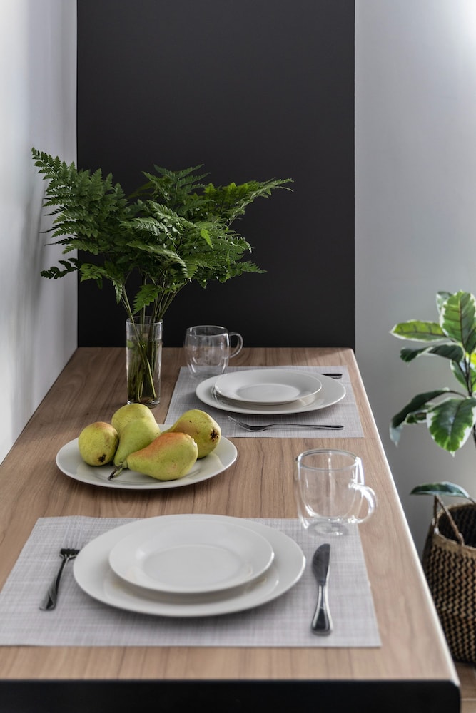Stylish 1BR Retreat Near Alimos Beach Tram