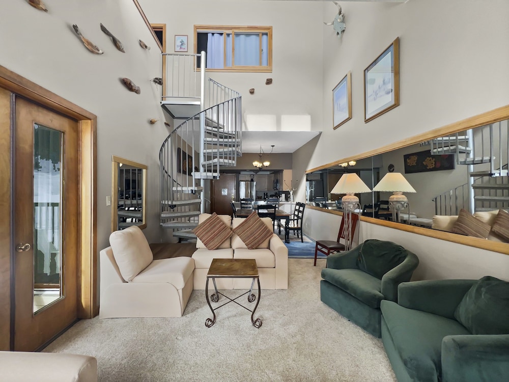 SkyRun - Vacation Condos in Copper Mountain Resort CO