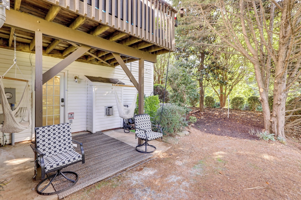 Playroom & Home Office: Family Retreat in Mauldin!