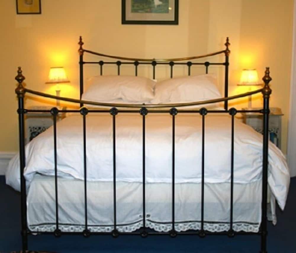Glen Lodge Luxury B&B view 2