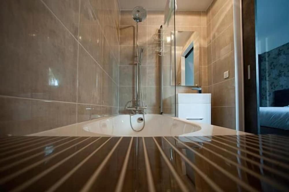 Logis Hotel Le Chene Dore - Property Image 6