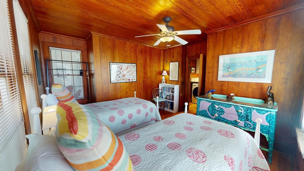 3 10th Place by Tybee Vacation Rentals