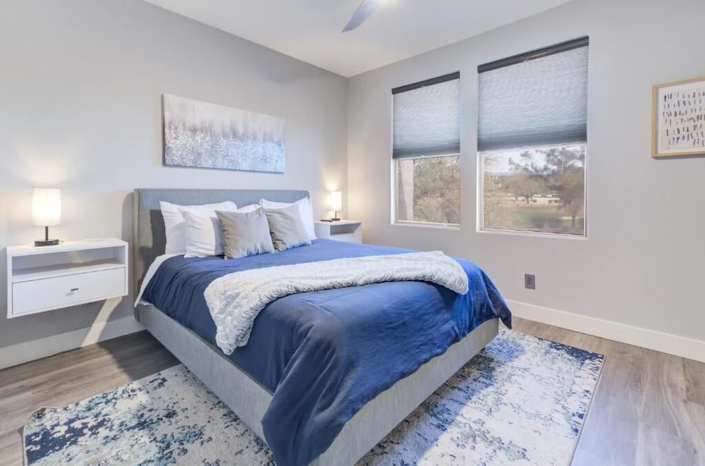 Scottsdale Condo Overlooking Golf Course
