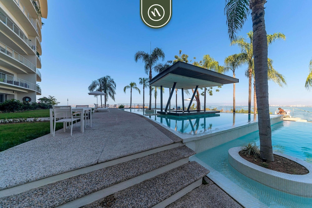 Oceanview Penthouse With Private Pool - BBQ